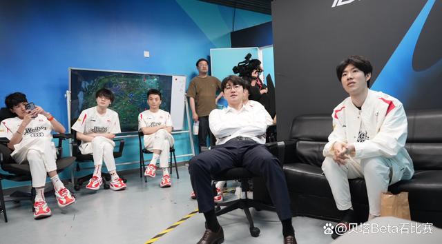 科维托娃遭遇十五持续失利，TES教练压力巨大！