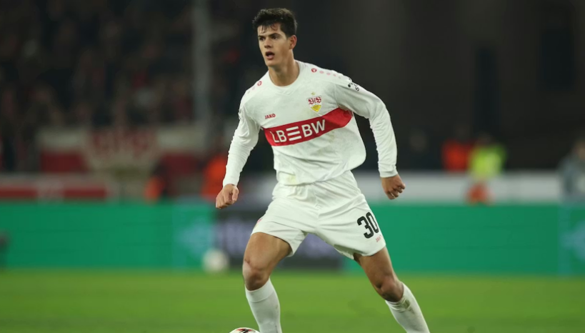 转会期斯图加特队长鼓劲赛后曼联再遭质疑——德国杯节点到来，达拉斯独行侠今晨单刀错失看傻球迷的简单介绍